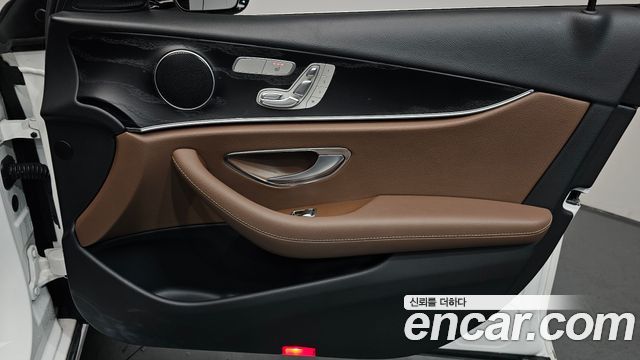 Mercedes-Benz E-Class E220d Avantgarde