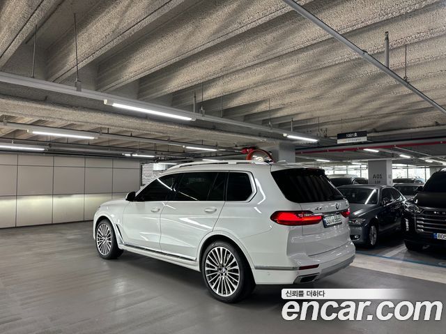 BMW X7 xDrive 40i Design Pure Excellence 6-Seater