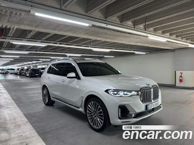 BMW X7 xDrive 40i Design Pure Excellence 6-Seater