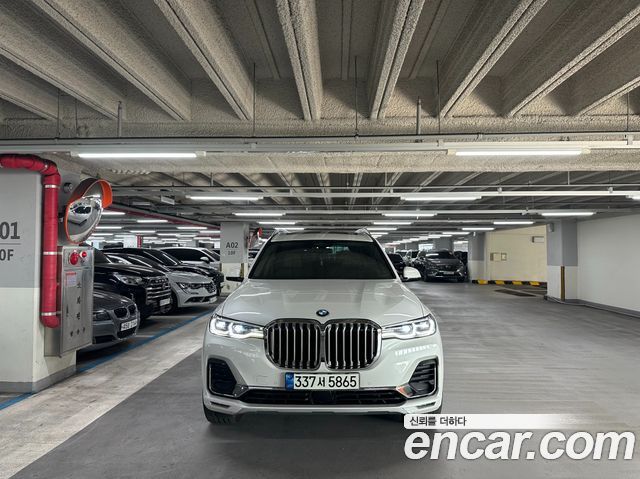 BMW X7 xDrive 40i Design Pure Excellence 6-Seater
