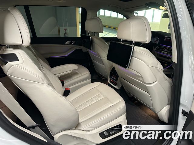 BMW X7 xDrive 40i Design Pure Excellence 6-Seater