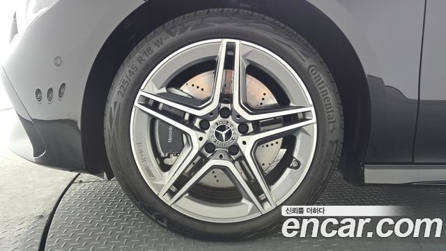 Mercedes-Benz CLA-Class CLA250 4MATIC