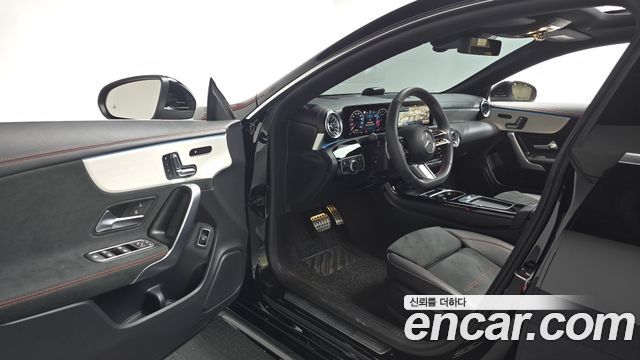 Mercedes-Benz CLA-Class CLA250 4MATIC