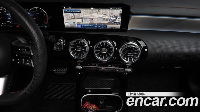 Mercedes-Benz CLA-Class CLA250 4MATIC