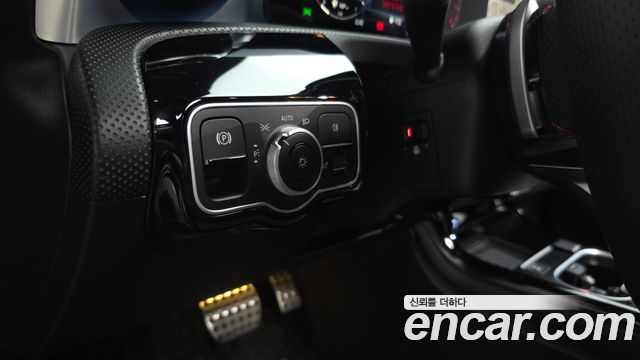 Mercedes-Benz CLA-Class CLA250 4MATIC