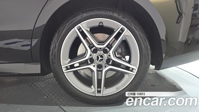Mercedes-Benz CLA-Class CLA250 4MATIC