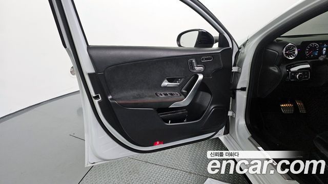 Mercedes-Benz A-Class AMG A45 4MAITC+ Hatchback