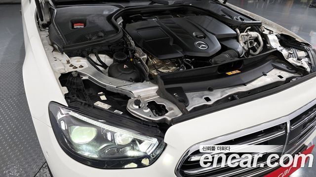 Mercedes-Benz E-Class E220d 4MATIC Exclusive