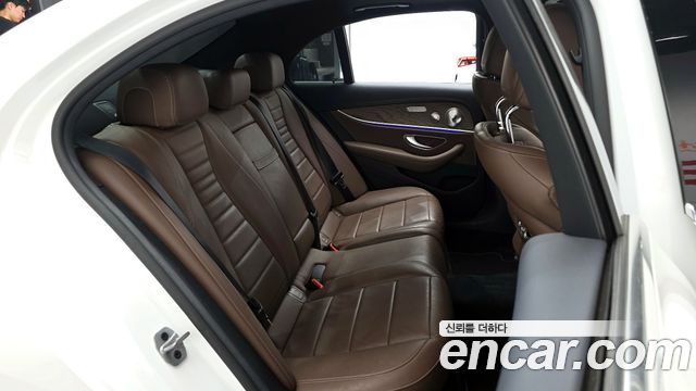 Mercedes-Benz E-Class E220d 4MATIC Exclusive