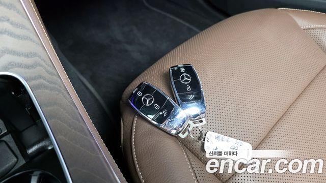 Mercedes-Benz E-Class E220d 4MATIC Exclusive