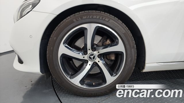 Mercedes-Benz E-Class E250 Avantgarde