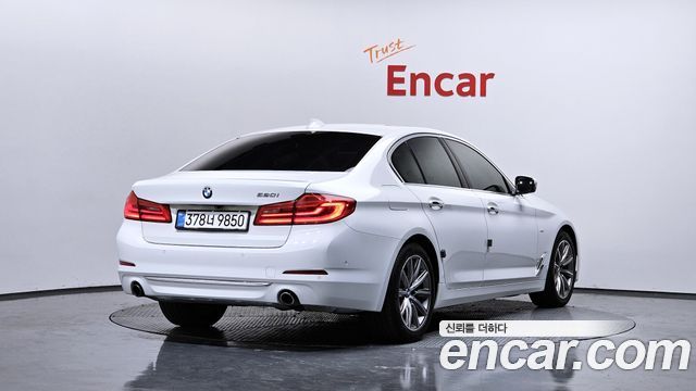 BMW 5-Series 520i Luxury