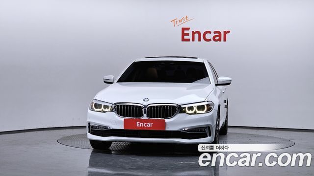 BMW 5-Series 520i Luxury