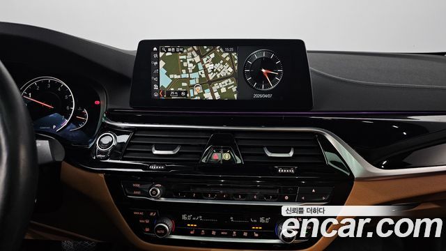 BMW 5-Series 520i Luxury