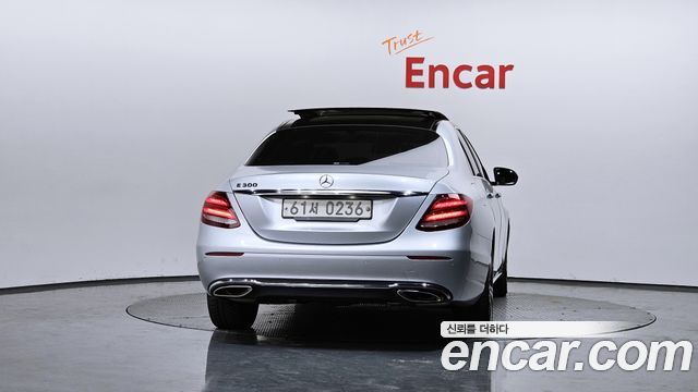 Mercedes-Benz E-Class E300 Avantgarde