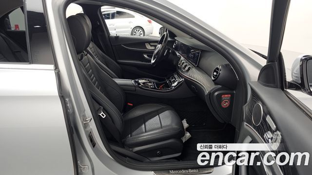 Mercedes-Benz E-Class E300 Avantgarde