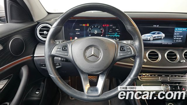 Mercedes-Benz E-Class E300 Avantgarde