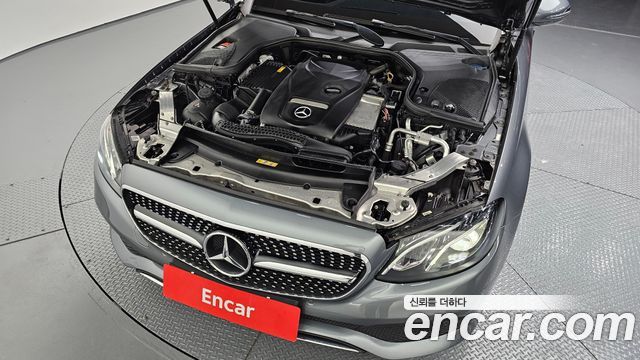 Mercedes-Benz E-Class E200 Avantgarde