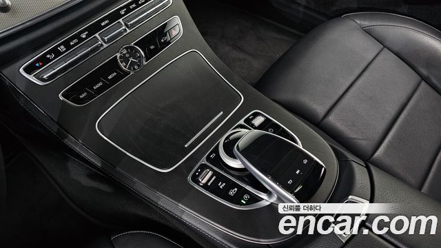 Mercedes-Benz E-Class E200 Avantgarde