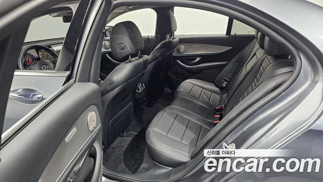 Mercedes-Benz E-Class E200 Avantgarde
