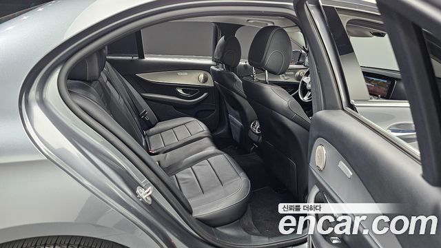 Mercedes-Benz E-Class E200 Avantgarde