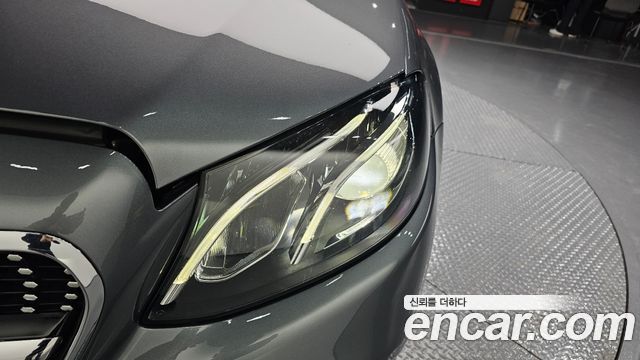 Mercedes-Benz E-Class E200 Avantgarde