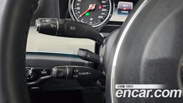 Mercedes-Benz E-Class E200 Avantgarde