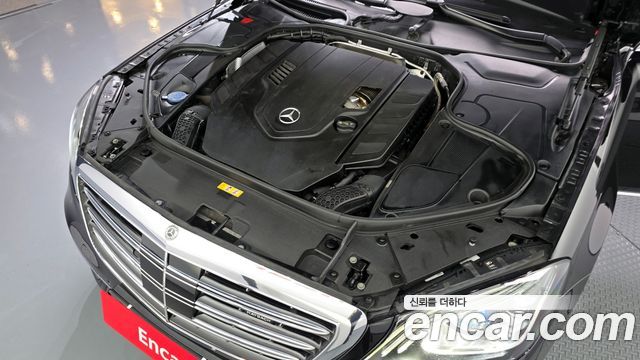 Mercedes-Benz S-Class Maybach S560 4MATIC