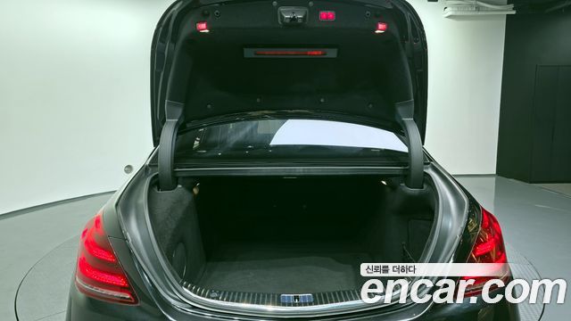 Mercedes-Benz S-Class Maybach S560 4MATIC