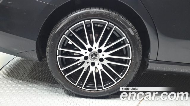 Mercedes-Benz C-Class C200 4MATIC Avantgarde