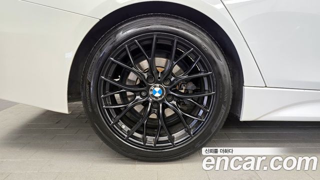 BMW 3-Series 330i M Sport