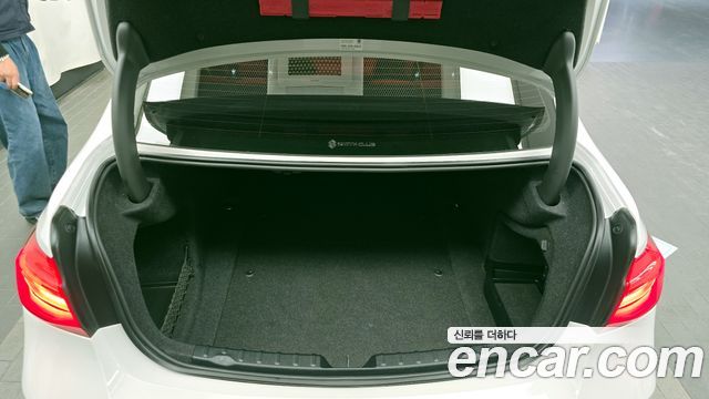 BMW 3-Series 330i M Sport