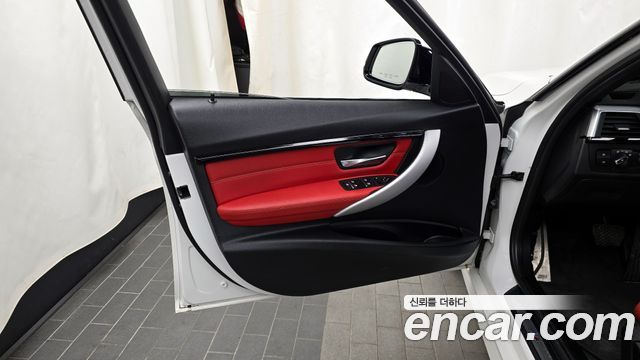 BMW 3-Series 330i M Sport