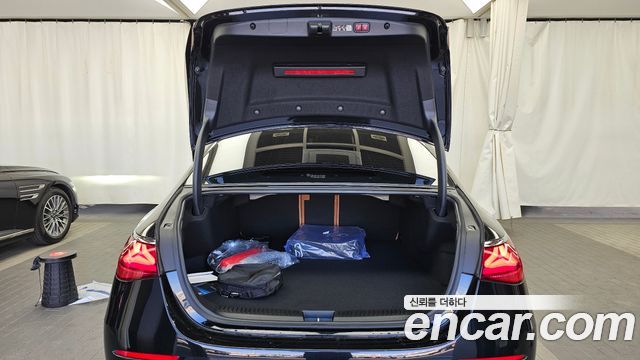 Mercedes-Benz E-Class E350e 4MATIC