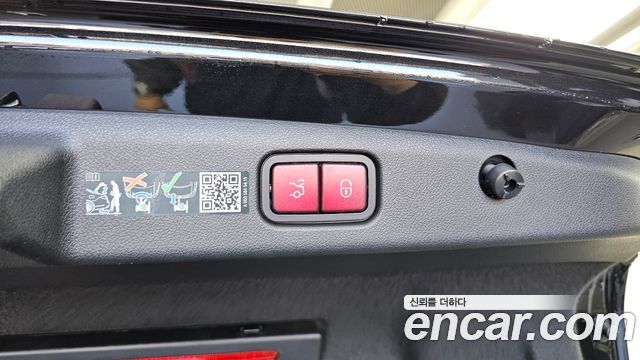 Mercedes-Benz E-Class E350e 4MATIC
