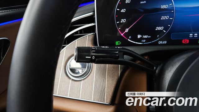 Mercedes-Benz E-Class E350e 4MATIC