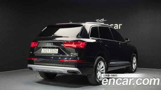 Audi Q7 45 TFSI Quattro