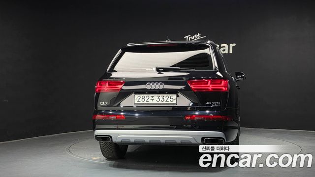 Audi Q7 45 TFSI Quattro