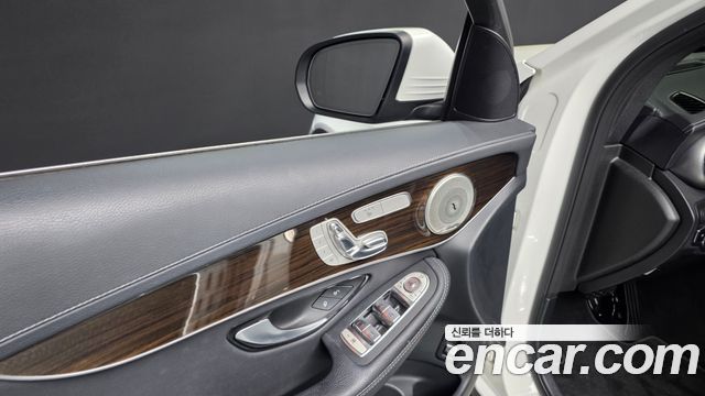 Mercedes-Benz GLC-Class GLC300 4MATIC