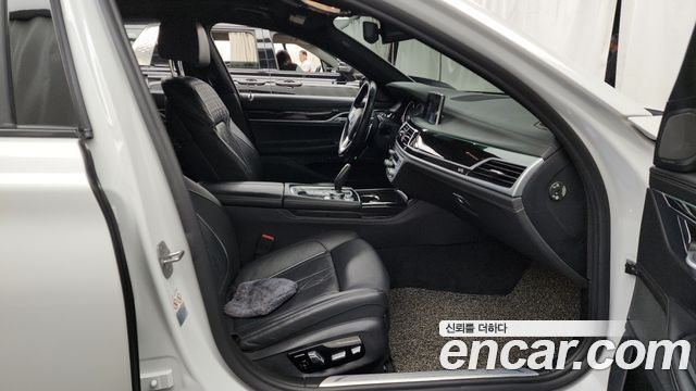 BMW 7-Series 740d xDrive M Sport