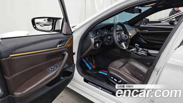 BMW 5-Series 530i M Sport Package Plus