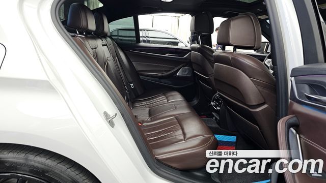 BMW 5-Series 530i M Sport Package Plus