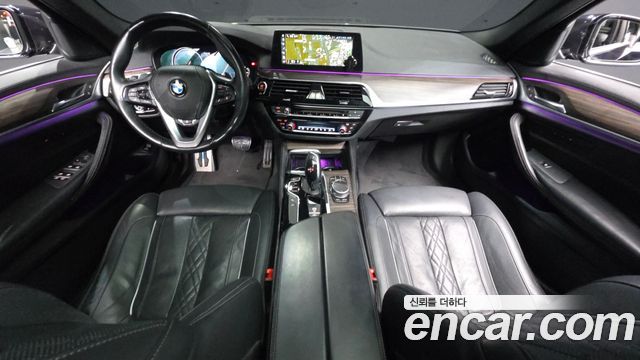 BMW 5-Series 530i xDrive M Sport Package Plus