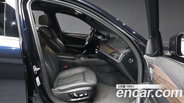 BMW 5-Series 530i xDrive M Sport Package Plus