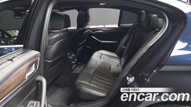 BMW 5-Series 530i xDrive M Sport Package Plus