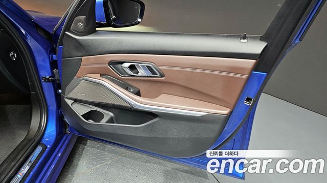 BMW 3-Series 330i M Sport