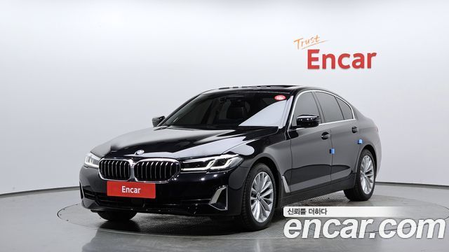 BMW 5-Series 530i xDrive Luxury