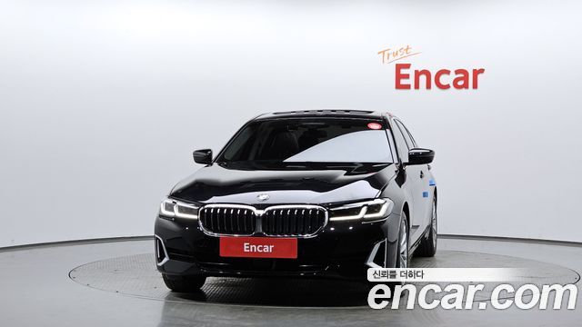 BMW 5-Series 530i xDrive Luxury