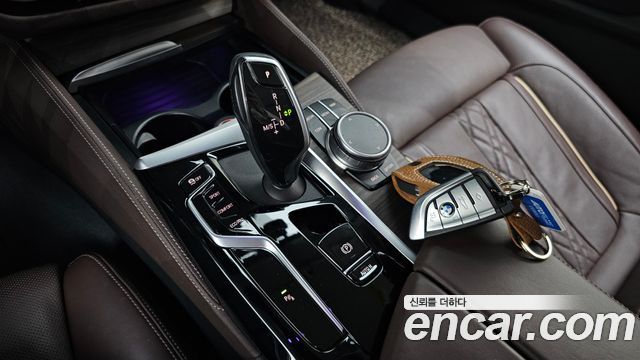 BMW 5-Series 530i xDrive Luxury