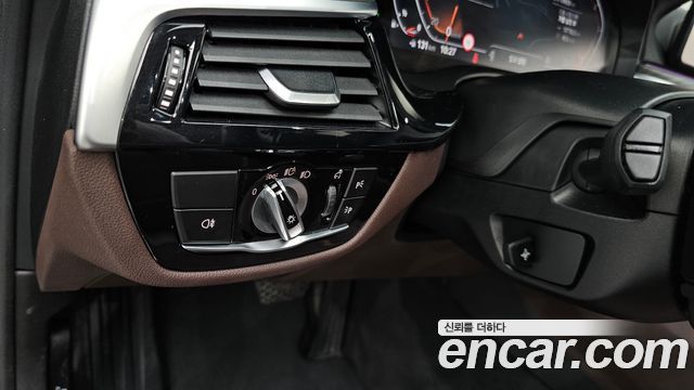 BMW 5-Series 530i xDrive Luxury